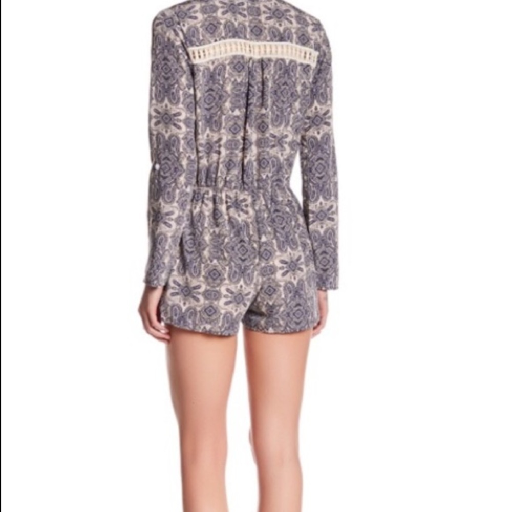 Romeo & Juliet Couture Sexy Paisley Print Romper - Picture 2 of 9